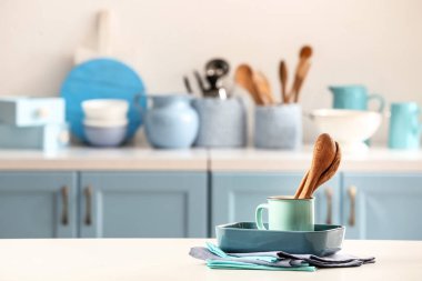 Mutfak masasında kümesi