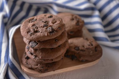 Gemide çikolata parçaları ile lezzetli tatlılar