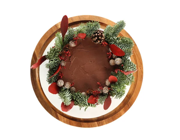 白を基調としたクリスマスチョコレートケーキ — ストック写真