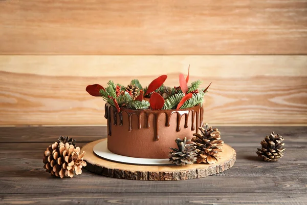 Christmas chocolate cake on table — Stock Photo, Image