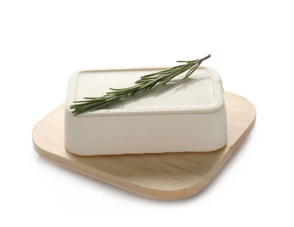 Placa con sabroso queso feta sobre fondo blanco —  Fotos de Stock