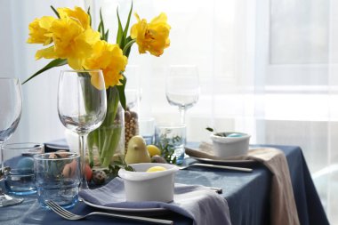 Güzel tablo Easter kutlama için ayarla