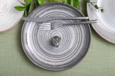 Renk arkaplanındaki güzel Paskalya tablosu