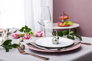 Paskalya kutlamaları için masa seti