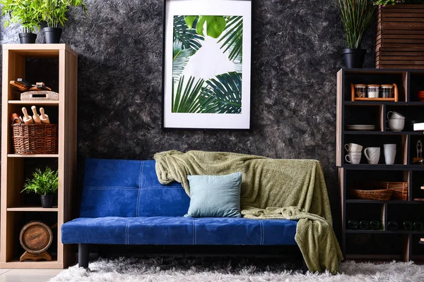 Interior dari ruangan modern dengan sofa yang nyaman — Stok Foto