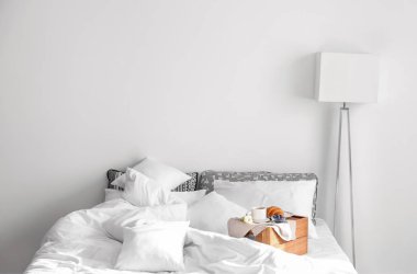 Yatakta lezzetli Sağlıklı Kahvaltı