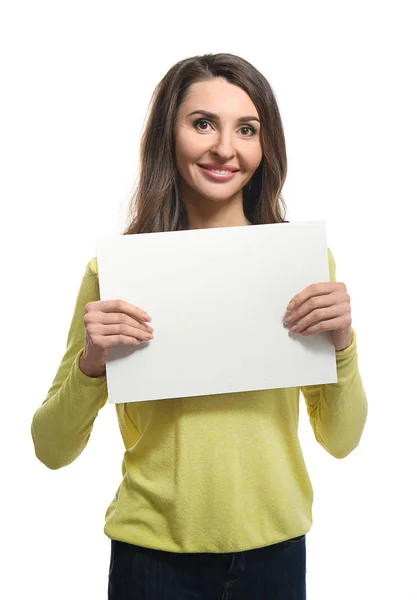 Retrato de mulher bonita com cartaz em branco sobre fundo branco — Fotografia de Stock