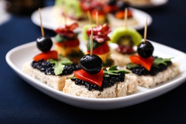 Plaka, closeup leziz kanepeler