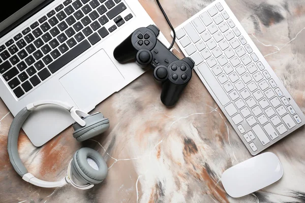 Modern gaming accessories on table — Stock Photo, Image