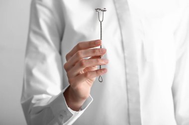 Konuşma terapisti logopedic sonda, closeup ile