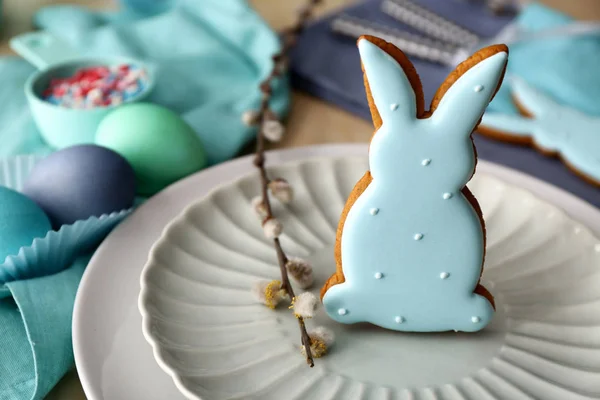 Easter table setting with cookie in shape of bunny — Stock Photo, Image