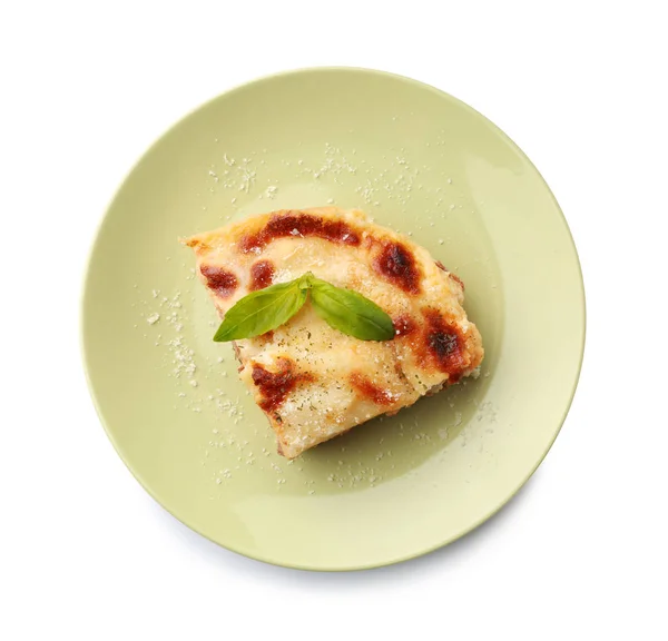 Tallrik med smakrik ugnsbakad lasagne på vit bakgrund — Stockfoto
