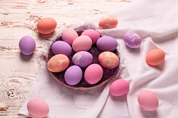 Húsvéti tojás fa tábla lemez — Stock Fotó