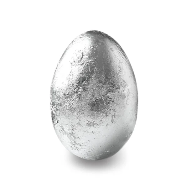 Красивое пасхальное яйцо на белом фоне — стоковое фото