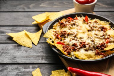 Masada nachos ile lezzetli Meksika yemeği