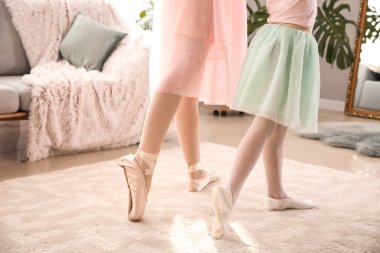 Küçük balerin Koç ile evde eğitim