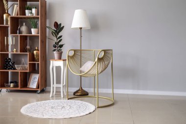 Modern konforlu odanın içi