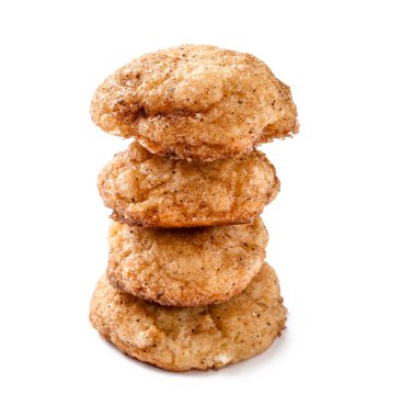 Beyaz arkaplanda lezzetli kurabiyeler