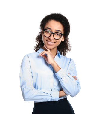 Beyaz arka plan üzerinde resmi giysili Afrikalı-Amerikalı kadın