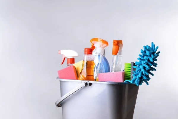 Açık arkaplanda temizlik malzemeleri — Stok fotoğraf