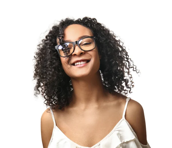 Szép afro-amerikai nő, fehér háttér — Stock Fotó