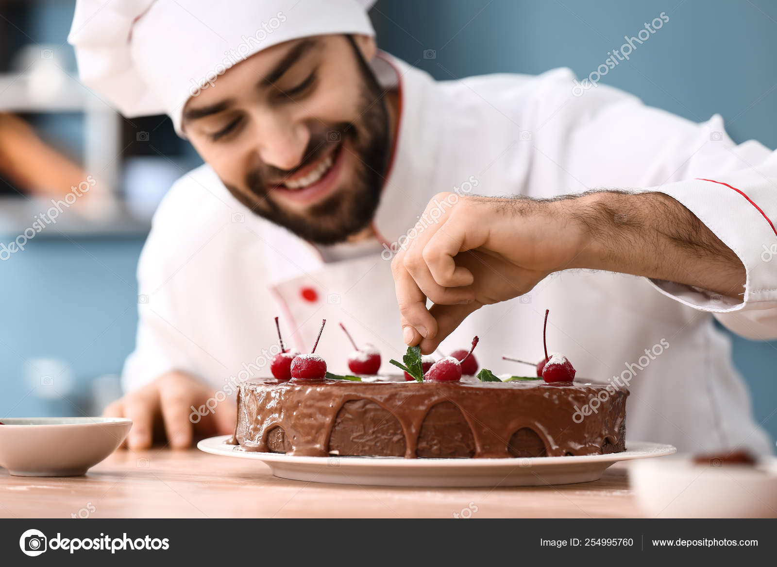 Энджи дадли кондитер. Женщина кондитер. Школа кондитера полины филимоновой. Интернет кондитер вкусный. Кондитер эстетика.