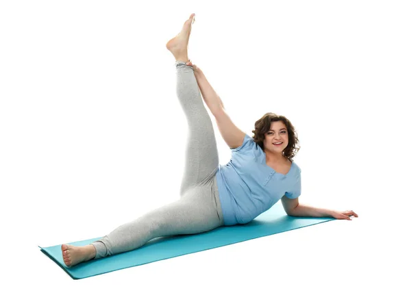 Overweight woman training on white background — Stock Photo, Image