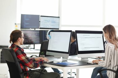 Takım çalışma office programcı