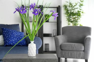 Tablo Oda güzel çiçekli vazo