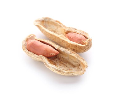 Beyaz zemin üzerine lezzetli fıstık