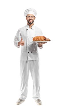 Beyaz arka planda taze ekmek ile Şef