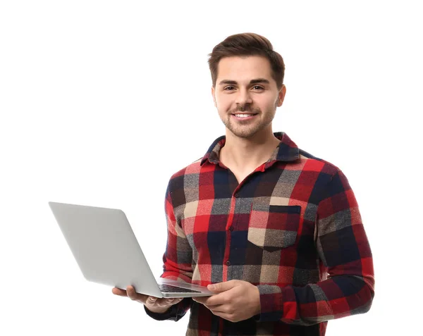 Männlicher Programmierer mit Laptop auf weißem Hintergrund — Stockfoto