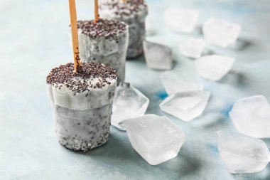 açık renkli lezzetli dondurma