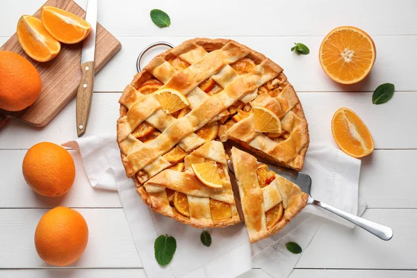 Вкусный апельсиновый пирог — стоковое фото
