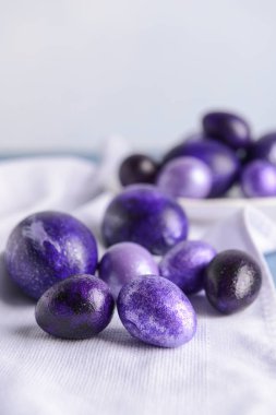 Masada güzel Paskalya yumurtaları