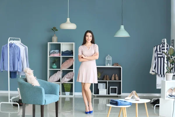 Young woman in her dressing room — Stock Photo, Image