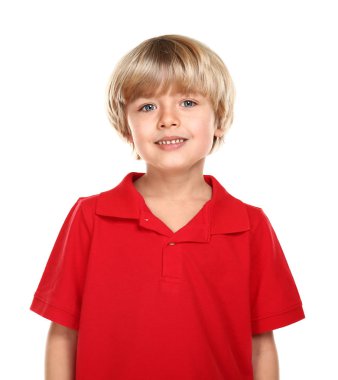 Beyaz arka planda sevimli küçük bir çocuk.
