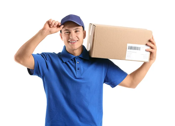 Entrega hombre con caja sobre fondo blanco — Foto de Stock