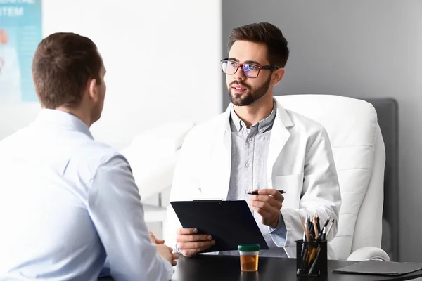 Male patient at urologist's office — Stock Photo, Image