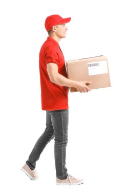 Beyaz arka plan üzerinde kutu ile Teslimat adam