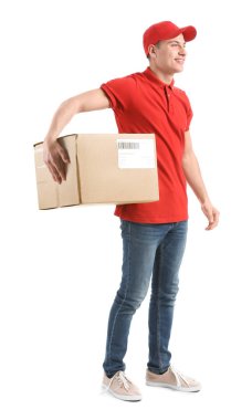 Beyaz arka plan üzerinde kutu ile Teslimat adam
