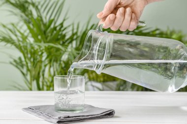 Masada cama tatlı su dökülmesi