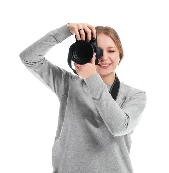 Junge Fotografin auf weißem Hintergrund — Stockfoto