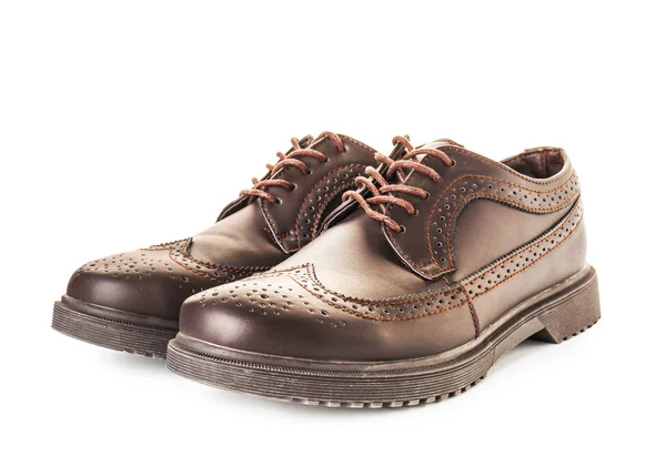 Par de zapatos masculinos con estilo sobre fondo blanco — Foto de Stock