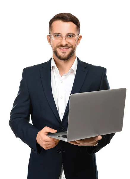 Jóképű üzletember laptop fehér háttér — Stock Fotó