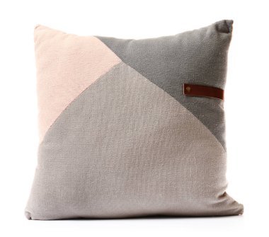 Beyaz arkaplanda yumuşak yastık