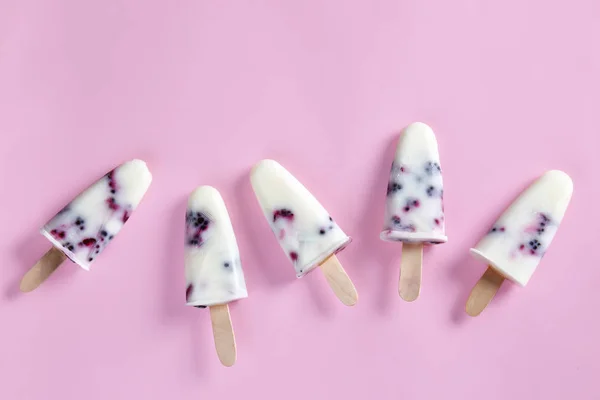 Tasty ice cream on color background — Stock Photo, Image