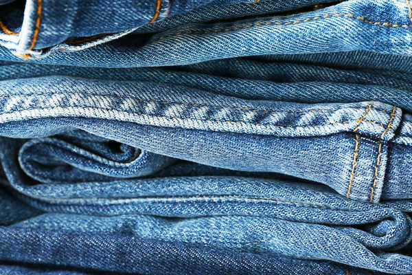 Σωρός από τζιν ρούχα, κοντινό πλάνο — Φωτογραφία Αρχείου