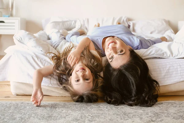 Happy mother with daughter resting at home — Stock Photo, Image