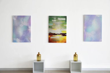 Modern sanat galerisinin içi